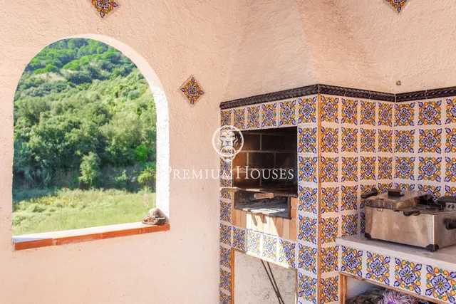 Casa independiente con piscina interior y jardín en venta en Calella — 20