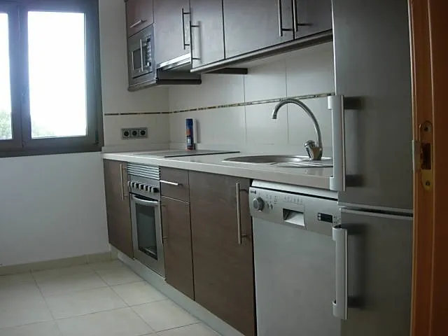 Duplex de 3 habitaciones y 2 baños  con salarium de 100m2 mas garaje y trastero — 3