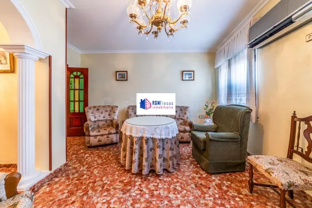 GRAN CASA CON DOS VIVIENDAS INDEPENDIENTES, AMPLIO PATIO Y AZOTEA – UNA OPORTUNIDAD ÚNICA PARA FAMILIAS O INVERSORES — 2