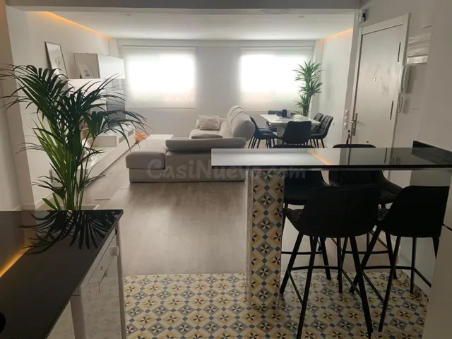 Vivienda reformada en Alicante con garaje
