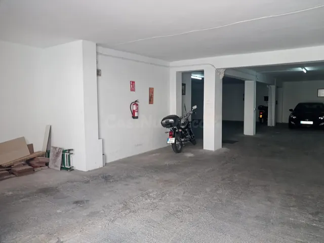 GARAJE PARA 9 COCHES EN ZONA DEL CAMPET, BUEN ACCESO Y FACIL - foto 3