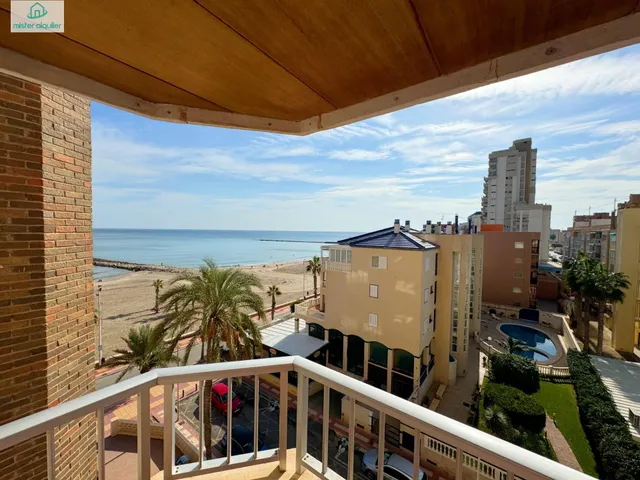 Apartamento 3 habitaciones 92m² en alquiler - 1a linea — 35