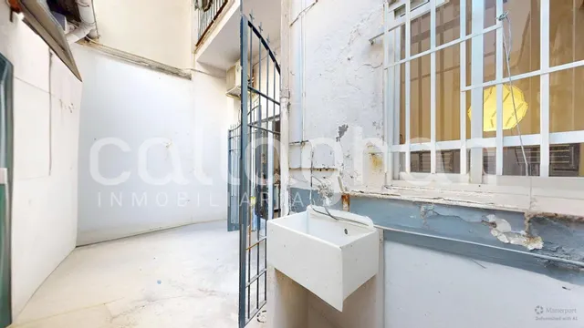 Local en rentabilidad en Albors — 24