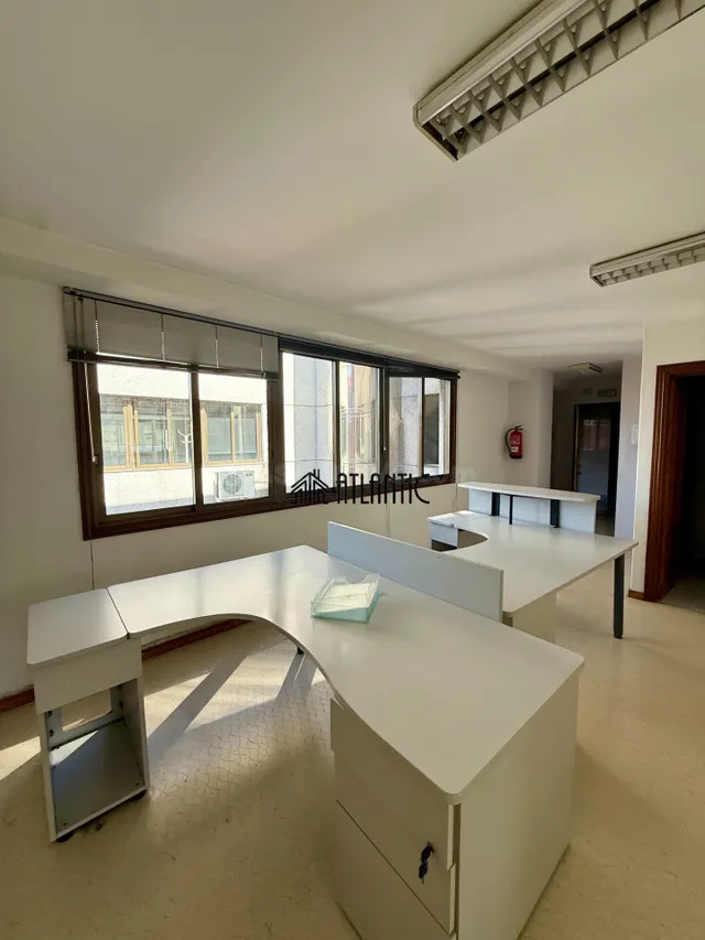Oficina 70m² en alquiler - Centro Urbano - foto 5