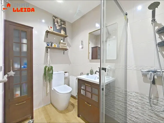 Piso con terraza y garaje en Cerdanyola del Vallès — 19