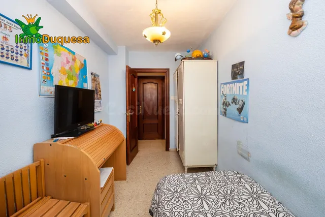 Piso de 3 dorm. en Zaidín cerca del IES Alhambra - foto 4