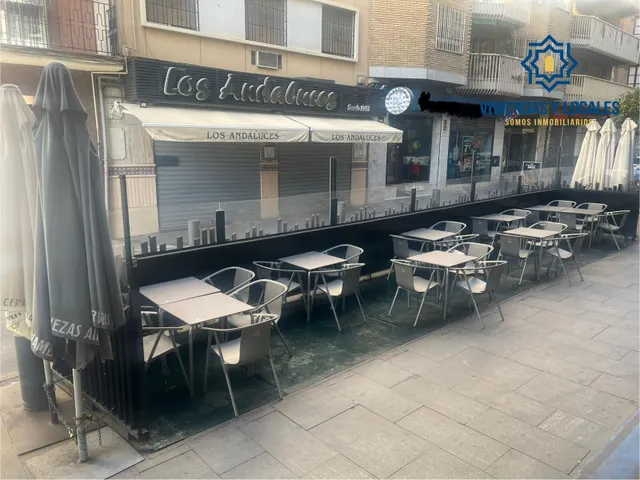 SE TRASPASA RESTAURANTE TOTALMENTE INSTALADO Y FUNCIONANDO JUNTO PLAZA DE GRACIA Y CALLE RECOGIDAS — 27