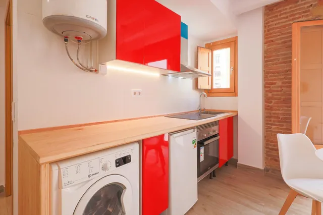 LOFT DE ALQUILER TEMPORAL CON ASCENSOR EN EL RAVAL — 14