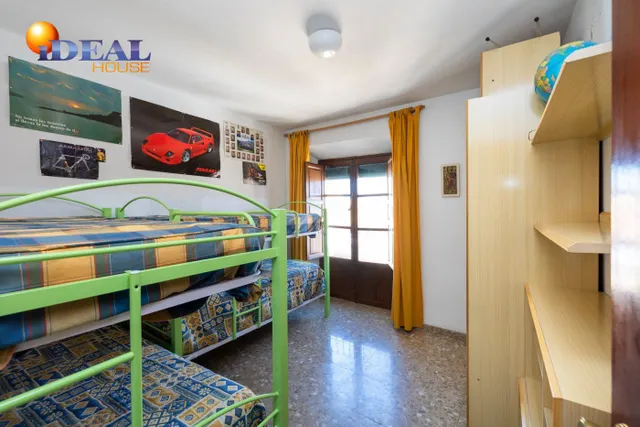 Espectacular edificio a 3 calles con vivienda y locales comerciales en pleno centro de Alhama de Gr — 35