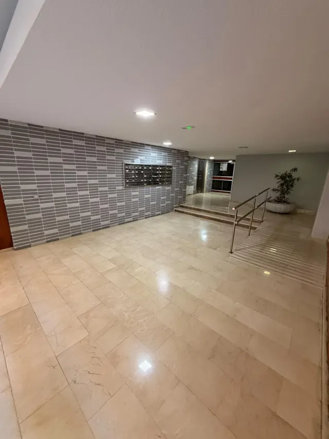 Gran Oportunidad en Avda. Del Aeropuerto — 17