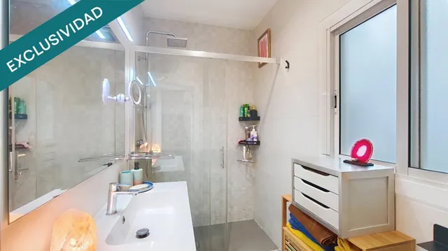 Ático reformado con terraza de 20 m², sol y vistas despejadas en La Sagrera — 18