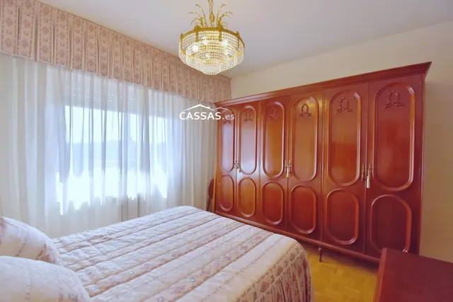 PARQUE CATALUÑA - 4 habitaciones y 2 baños. Terraza y 2 plazas de garaje OPCIONALES. — 27