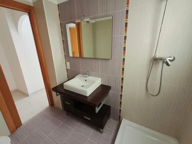 Apartamento a estrenar muy luminoso y bonito balcón — 10