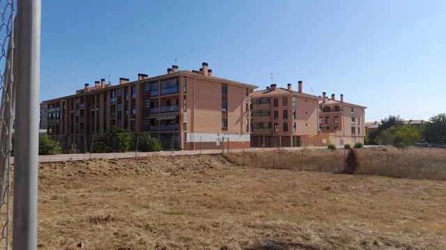 Dos terrenos en venta en Casta Álvarez. Calatayud — 11