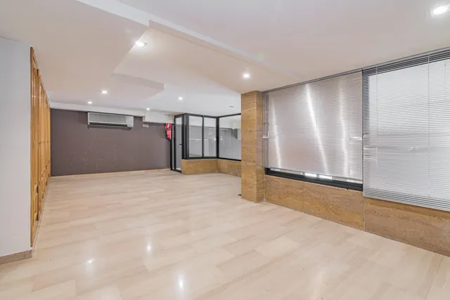 ¡oportunidad única! local comercial en avenida andalucia — 21