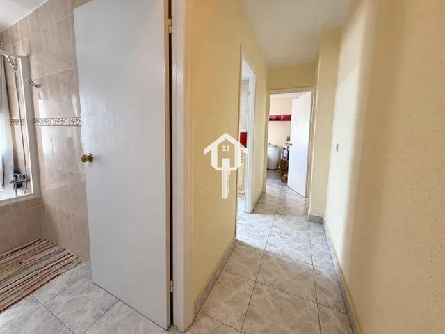 PISO EN VENTA EN ALICANTE. 66m2, 3 habitaciones, 1 BAÑO, CUARTA PLANTA SIN ASCENSOR. ZONA DE ALTOZANO — 25