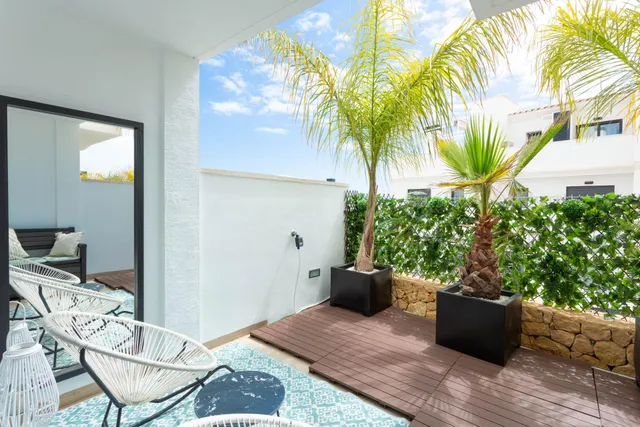 VIVIENDA ADOSADA A ESTRENAR — 26
