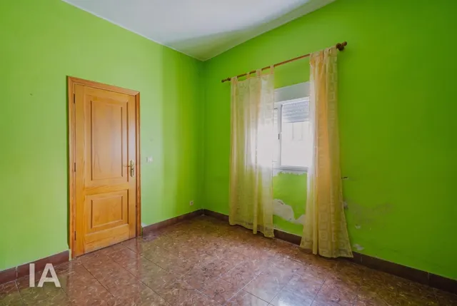 CASA UNIFAMILIAR CON TERRENO URBANO Y GRANDES POSIBILIDADES EN OFRA — 12