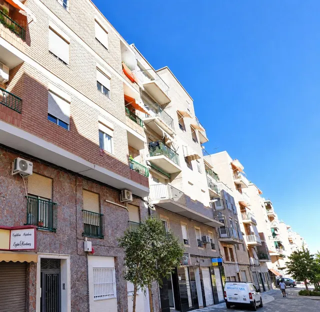 OPORTUNIDAD DE INVERSIÓN!!!! PISO ALQUILADO  EN EL CENTRO DE ELCHE — 2
