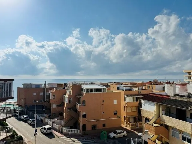 A 100 METROS DE LA PLAYA — 13