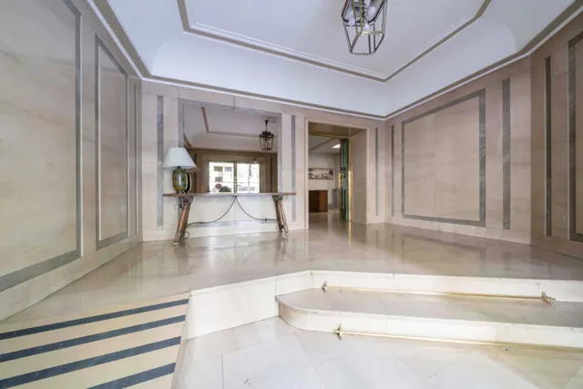Vivienda clásica de 4 dormitorios con vistas a jardín en el barrio de Castellana — 33