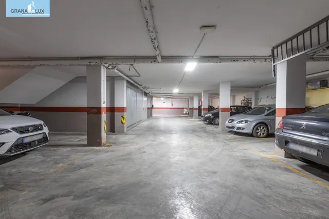 Plaza de aparcamiento de 25 m2 en Armilla (Granada) – acceso por calle málaga — 11