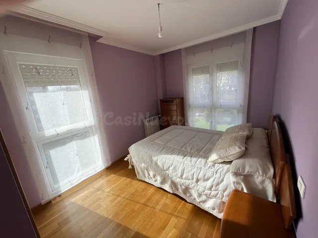 SE ALQUILA HABITACIÓN EN PISO COMPARTIDO CERCA DE LA PLAZA D - foto 2