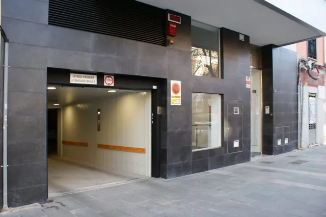 Aparcamiento en zona Bons Aires, Palma — 7