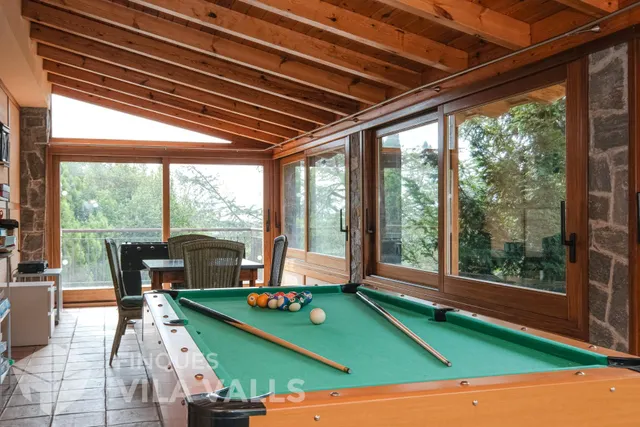 Villa de lujo con piscinas y finca de 6 ha en Sant Feliu de Codines — 17