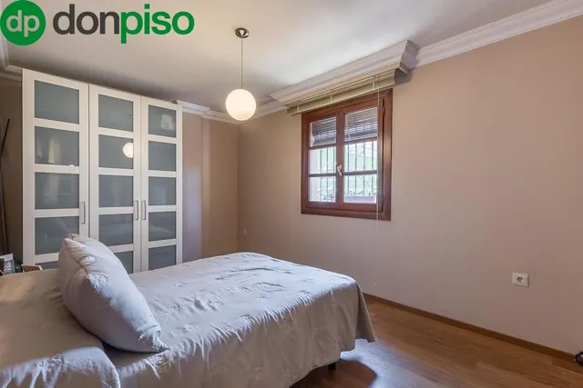 INCREÍBLE CHALET INDEPENDIENTE EN ZONA PRIVILEGIADA — 18