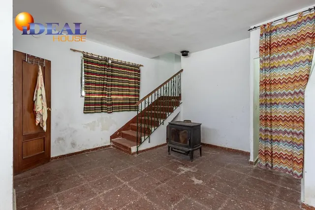 Cortijo con casa de 117 m2 y terreno de 2.312 m2 en Santa Fe — 6