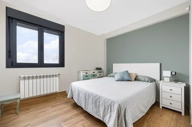ÁTICO CON TERRAZA, GARAJE Y TRASTERO EN ADELFAS – 2 DORMITORIOS, 2 BAÑOS, PISCINA Y GIMNASIO — 16