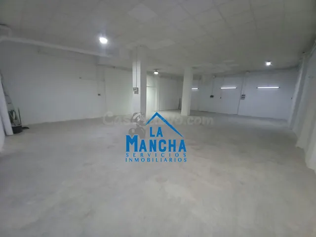 *150.000€* INMOBILIARIA LA MANCHA VENDE LOCAL RECIÉN REFORMADO EN LA ZONA EL PILAR DE 150M2. — 3
