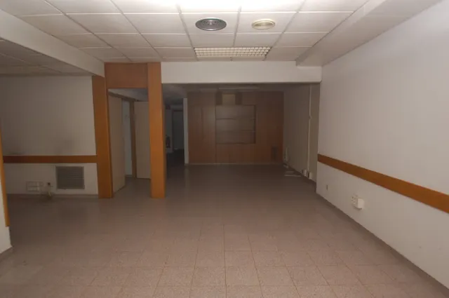LOCAL COMERCIAL a IGUALADA a la zona del BARRI DE MONTSERRAT — 6