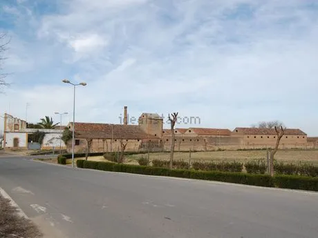 6500 M2 DE CONTRUCCION EN UN RECINTO DE 12000 M2 DE PARCELA. — 4