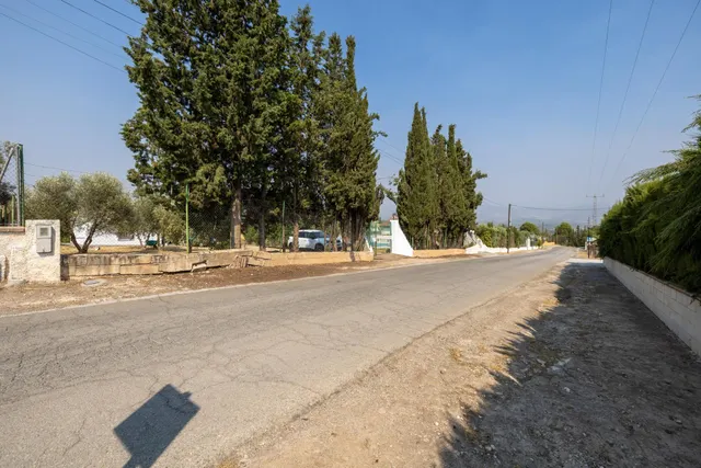 Encanto rústico con casita y olivos en Moraleja de Zafayona — 46