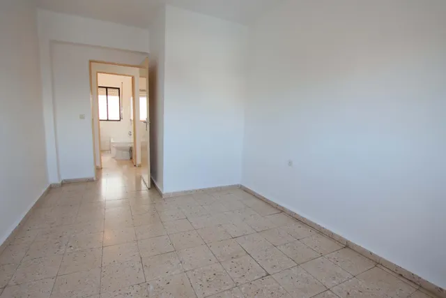 Casa con cochera en Valdelacalzada — 25