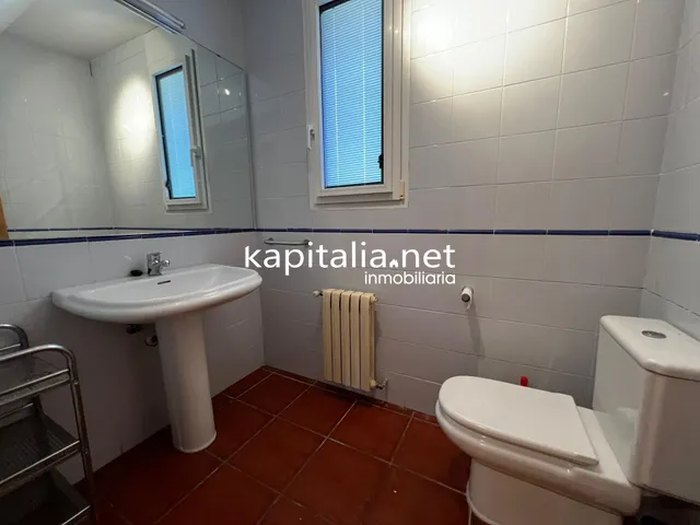 Fantástico chalet a la venta en Ontinyent , zona la Solana . — 26