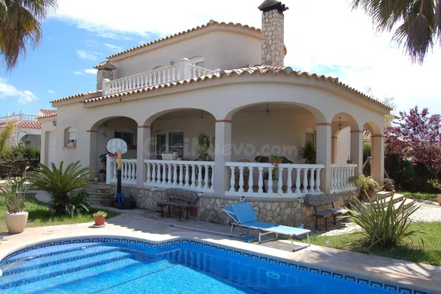 Espectacular chalet a escasos metros del paseo marítimo en l