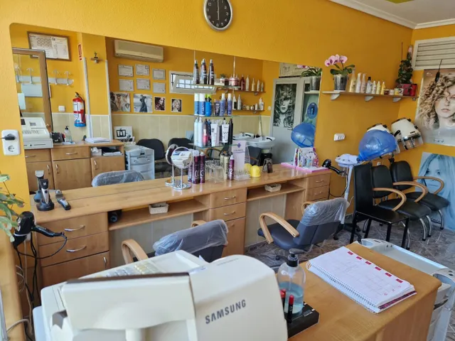 PELUQUERIA EN VENTA. OPORTUNIDAD! - foto 2
