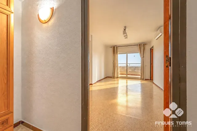 Piso con balcón en Segur de Calafell — 16