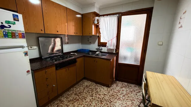 Amplio Piso en el Corazón de Almansa por solo €79,000 — 6