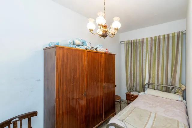 Piso para reformar junto a Plaza Einstein – 3 dormitorios y vistas despejadas — 24