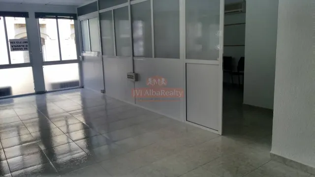 SE ALQUILA ENTREPLANTA PARA OFICINAS DE 80 mts — 3