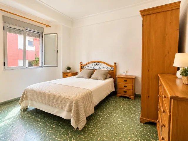 LUMINOSO PISO DE 3 habitaciones EN BENICALAP! — 16