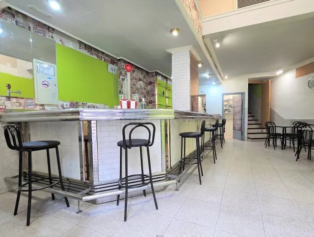 BAR / CAFETERÍA EN ALQUILER EN ZONA CENTRO DE REUS