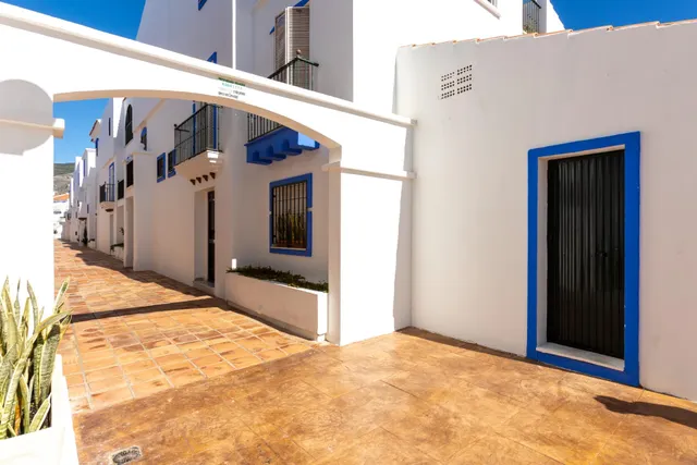 PRECIOSO ÁTICO-DÚPLEX EN PERLA DE ANDALUCÍA — 30