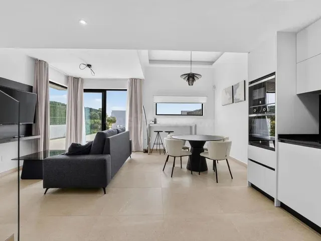 VILLA MODERNA CON PISCINA PRIVADA Y SOLARIUM EN LA AZOTEA | EL RASO, GUARDAMAR — 4