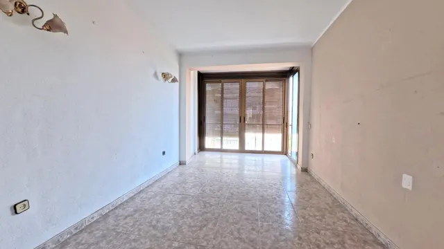 Piso en venta en la zona de Valldaura, con ascensor y balcón — 11