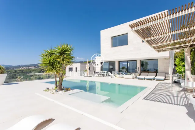 Casa en venta en Sant Vicenç de Montalt con espectaculares vistas al mar — 6